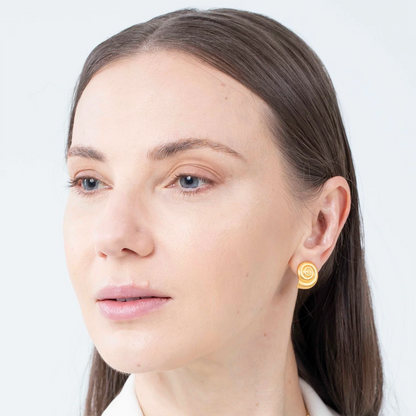 Golden Refugio Snail Stud Earrings