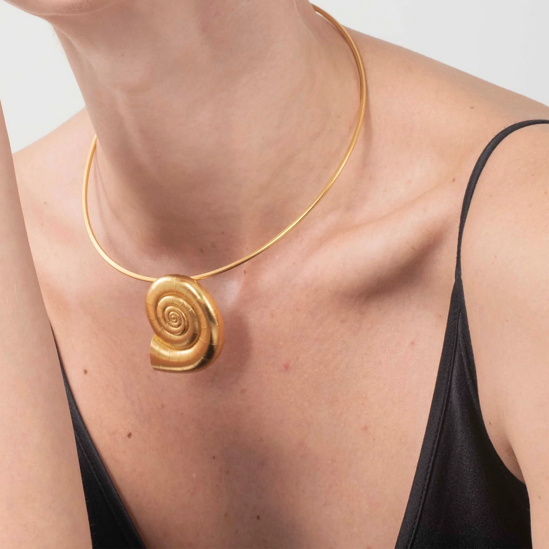 Golden Refugio Snail Choker Necklace