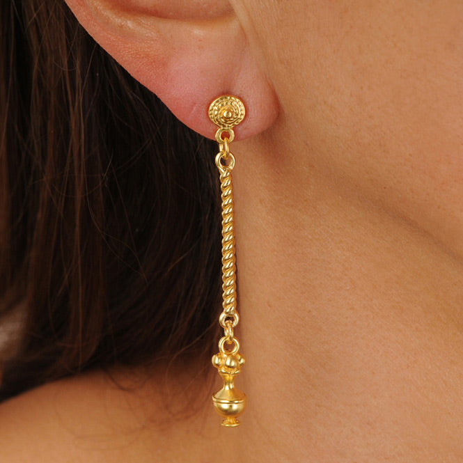 Quimbaya Poporo Long Earrings