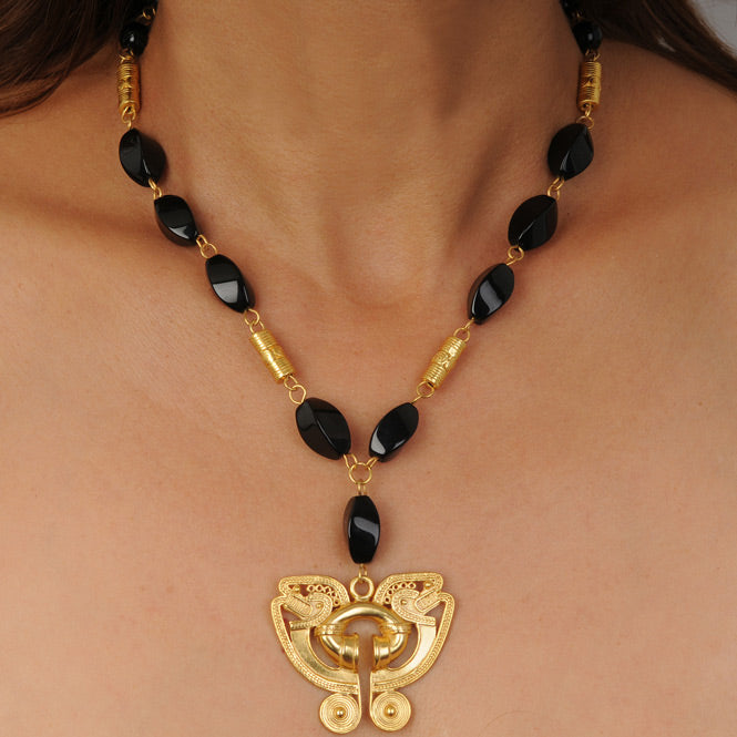 Semi-precious Stone Onyx Necklace with Tairona Two-Headed Butterfly Nose Ornament Pendant