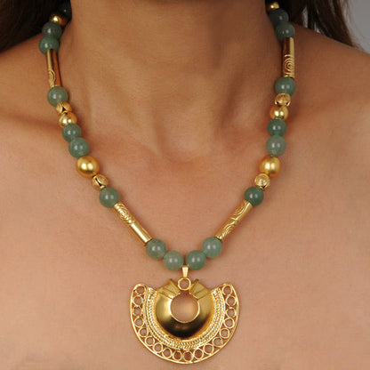 Aventurine Semi-precious Stone Necklace with Tairona Filigree Nose Ornament Pendant