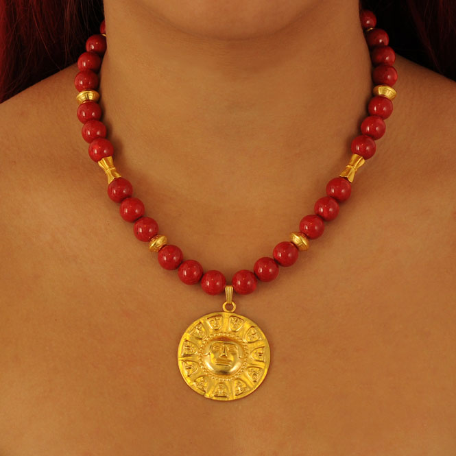 Collar semipreciosa fossil rojo y dije pectoral de trece caras Nariño