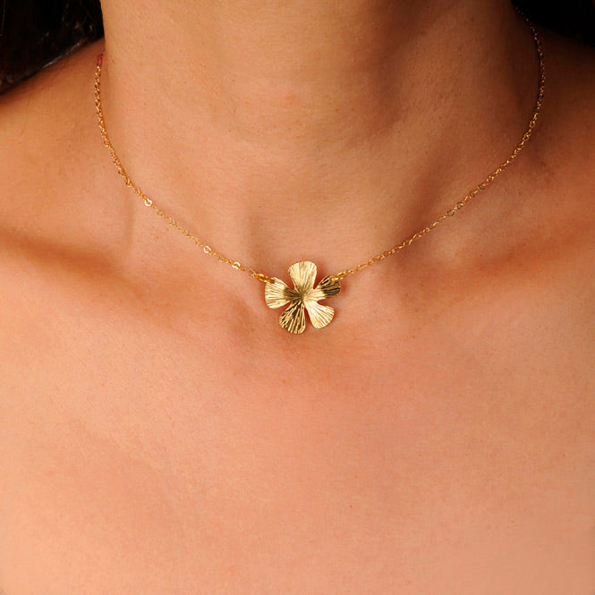 Chain Choker Necklace with Eden Flower Pendant