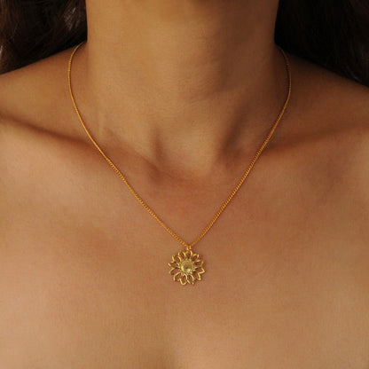 Chain Necklace with Renacer Sunflower Pendant