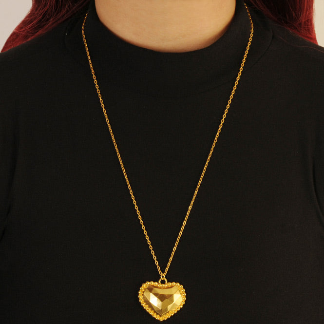 Long Chain Necklace with Resilient Heart Pendant