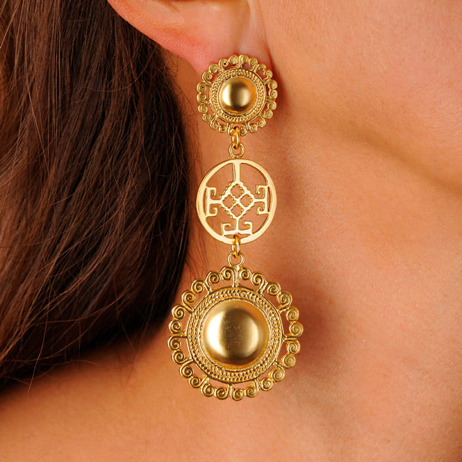 Round Pectoral Long Earrings