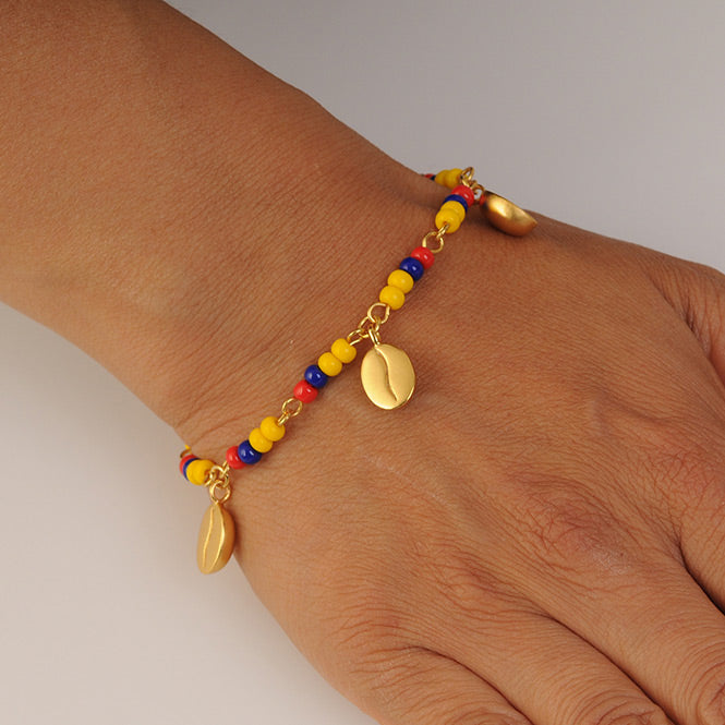 COLOMBIA BRACELET WITH 3 SMALL COFFEE BEAN CHARMS